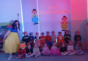 Karnawałowe zdjęcie grupowe 1 grupa